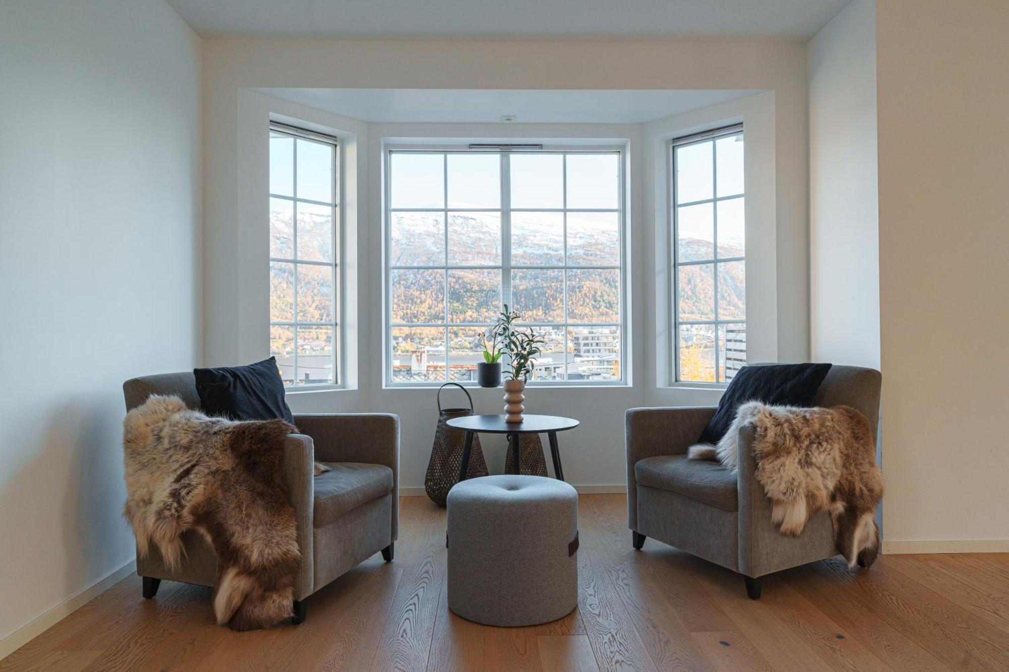 Modern House With Great View! Lägenhet Tromsø Exteriör bild
